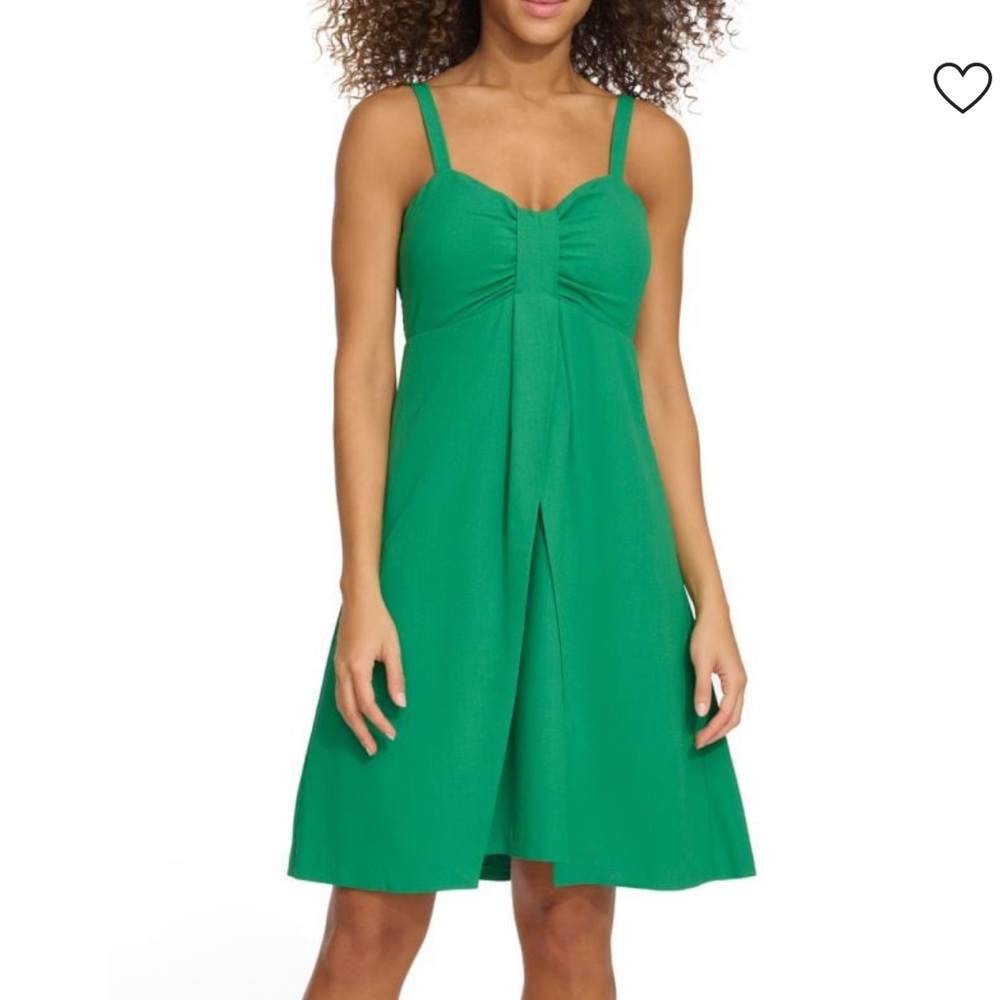 NWT Beautiful A-Line minidress with pockets!